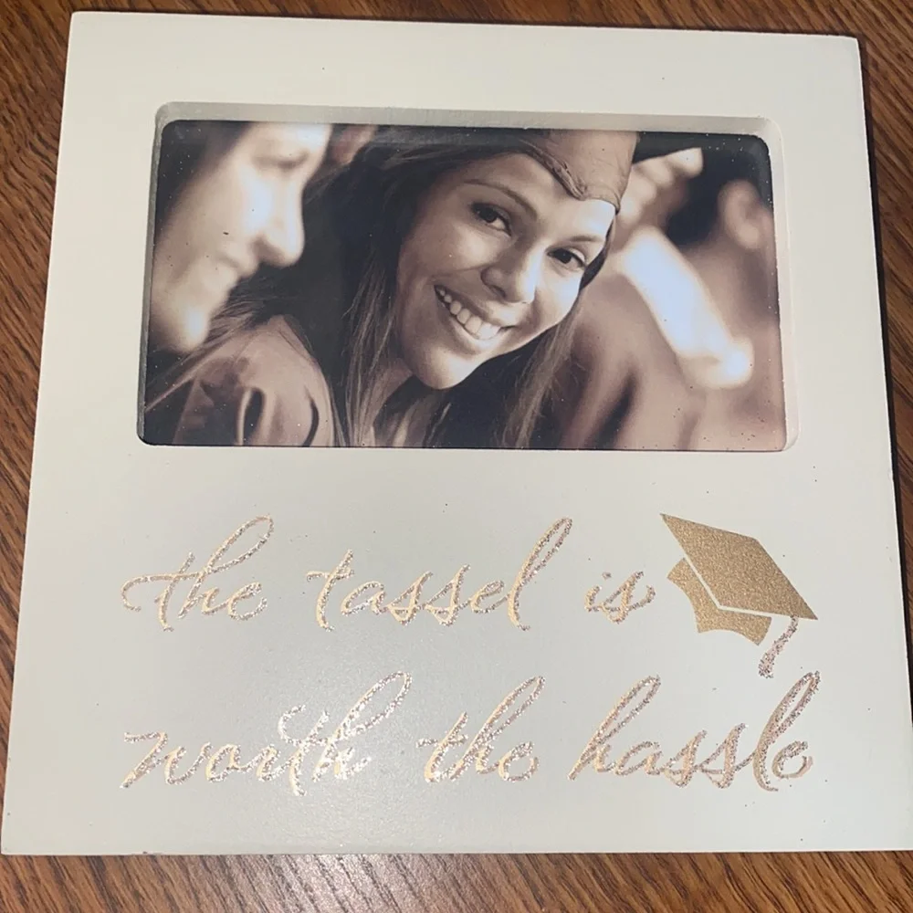 NEW Graduation Frame